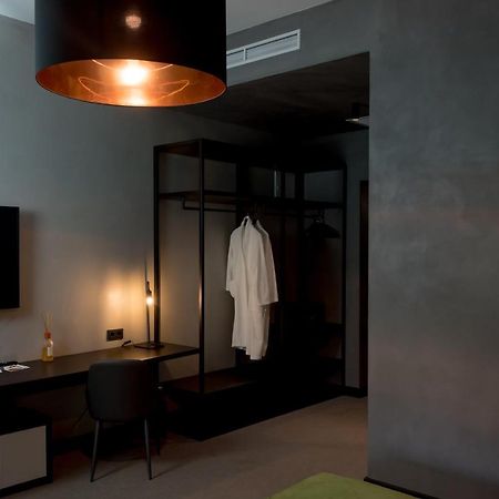 Brik Hotel Одесса Экстерьер фото